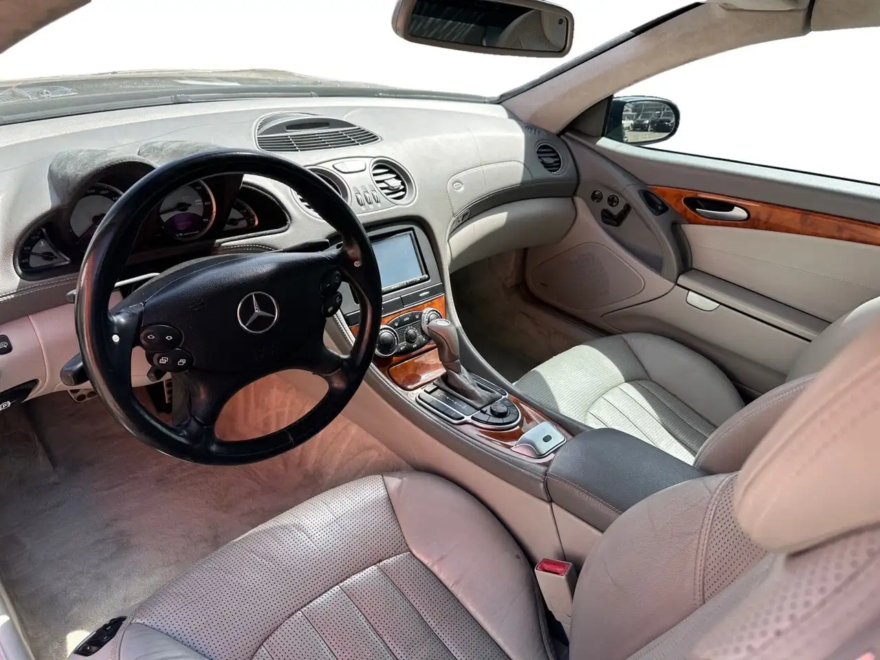 Mercedes-Benz SL снимка Mercedes-Benz SL