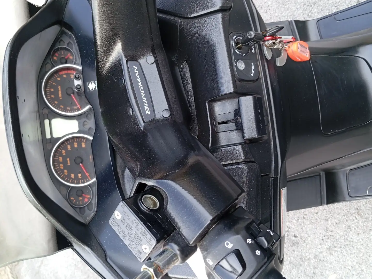 Suzuki Burgman 400 Negru - 2