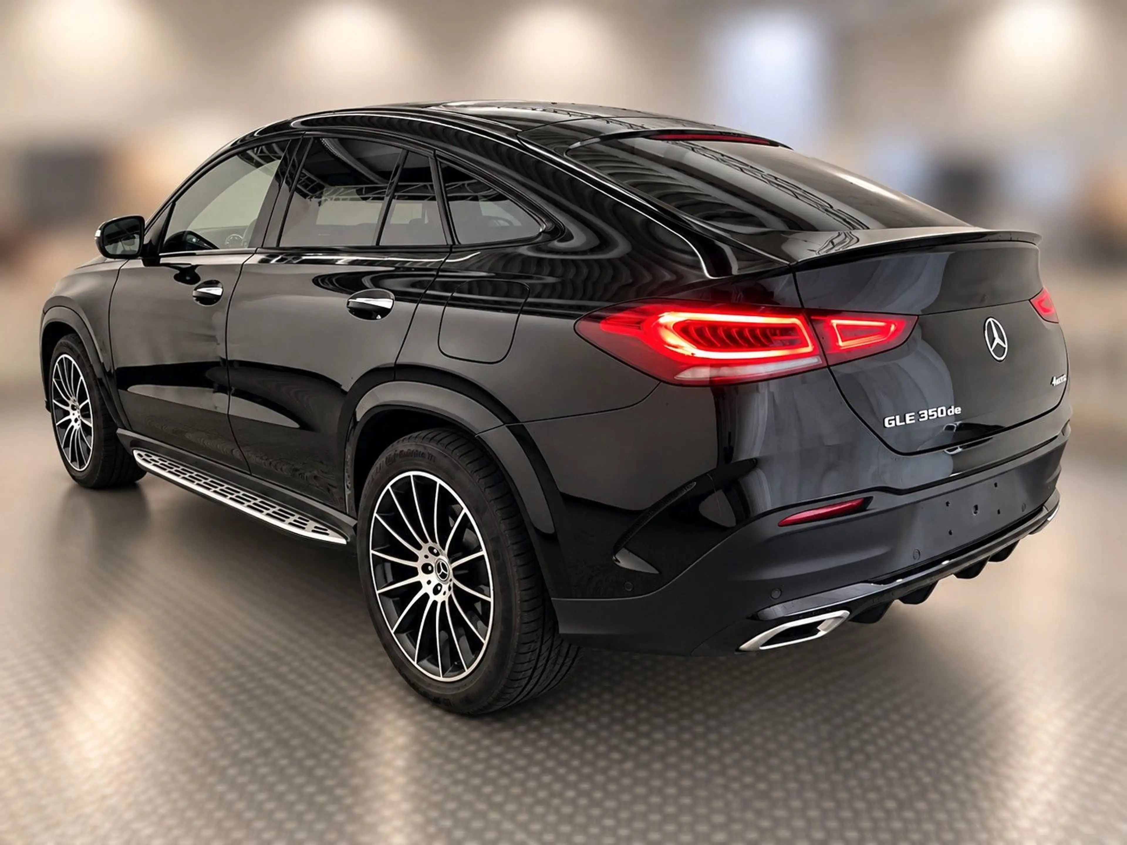 Mercedes-Benz GLE 350 GLE350de Coupe 4M PANO LUFT CARBON AHK 360 HEADU — photo 2