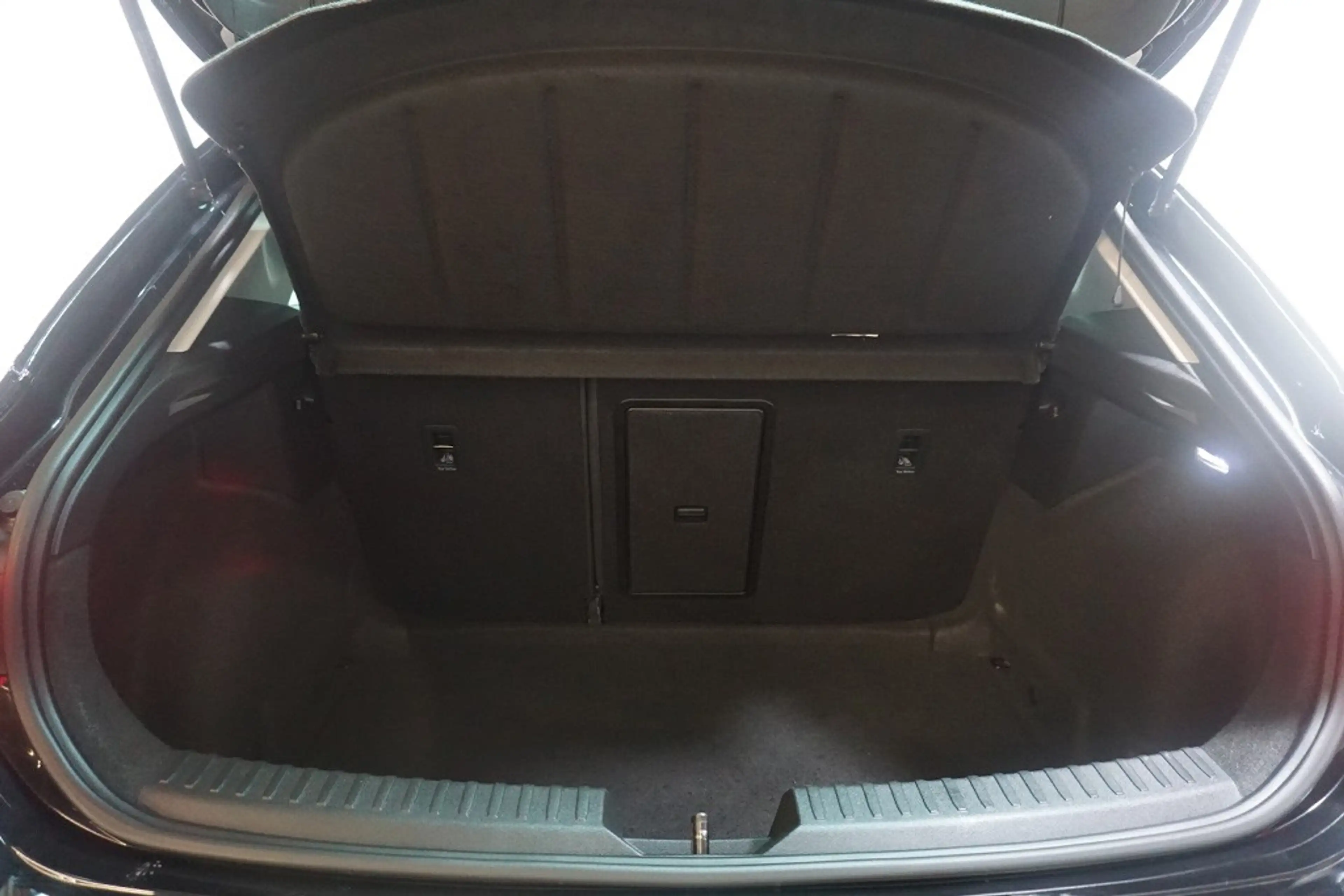 CUPRA Leon 1.5eTSI DSG Virtual SHZ Navi LED — photo 13