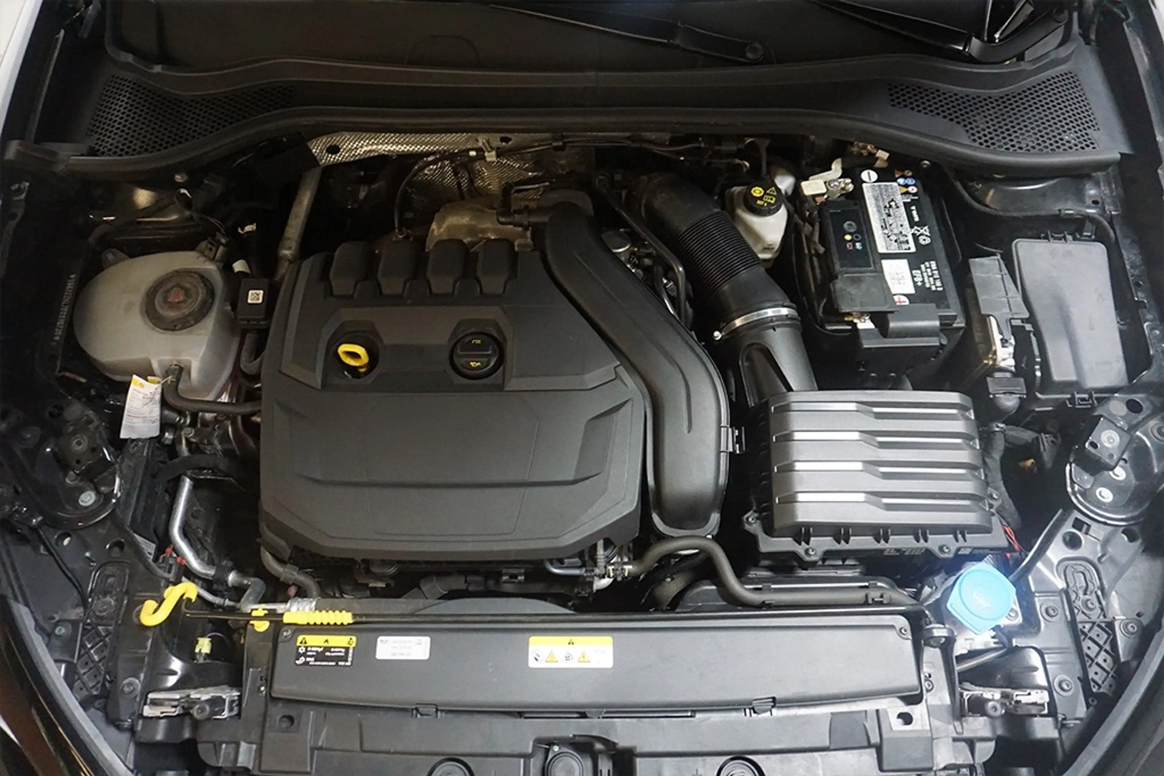 CUPRA Leon 1.5eTSI DSG Virtual SHZ Navi LED — photo 14