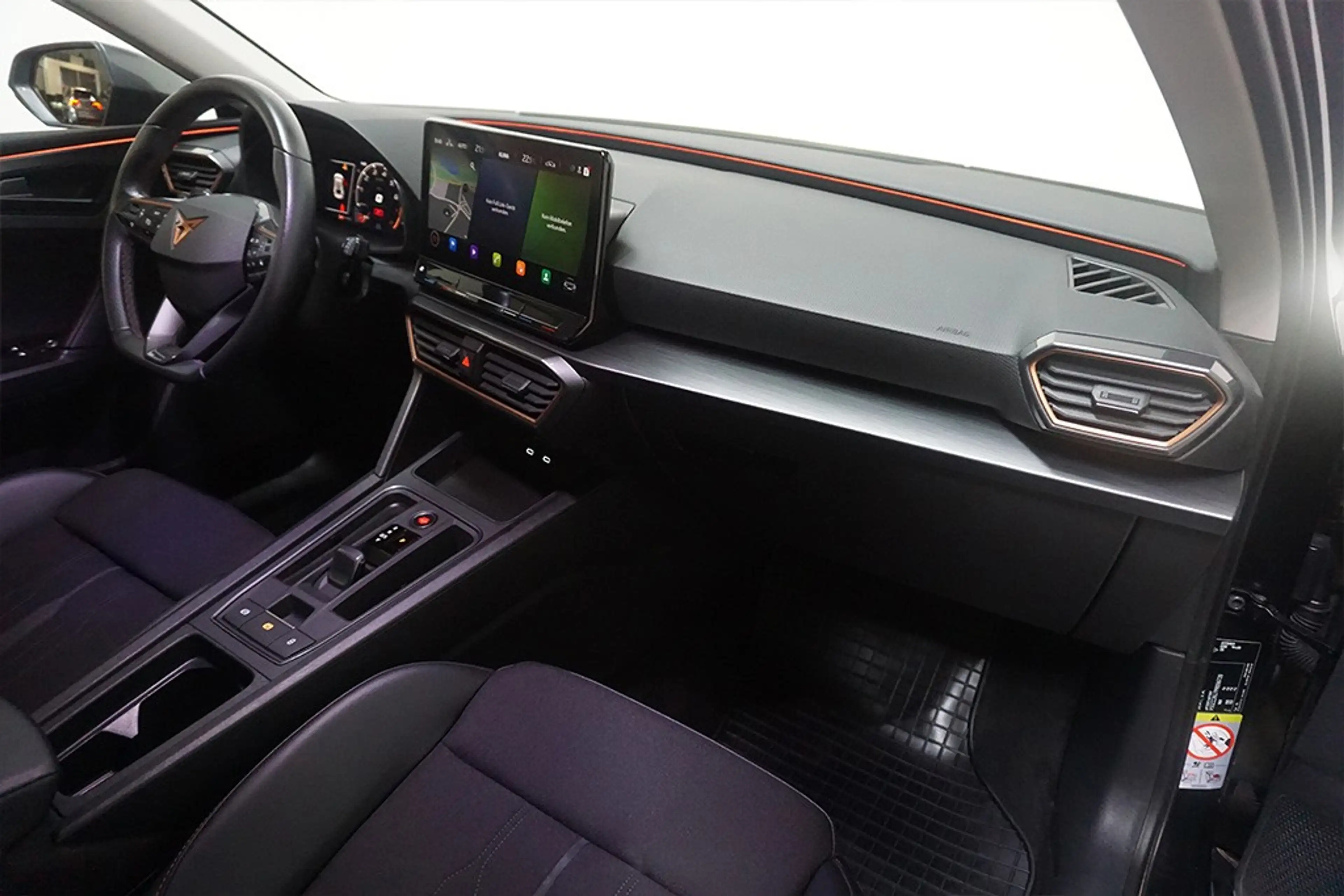 CUPRA Leon 1.5eTSI DSG Virtual SHZ Navi LED — photo 11
