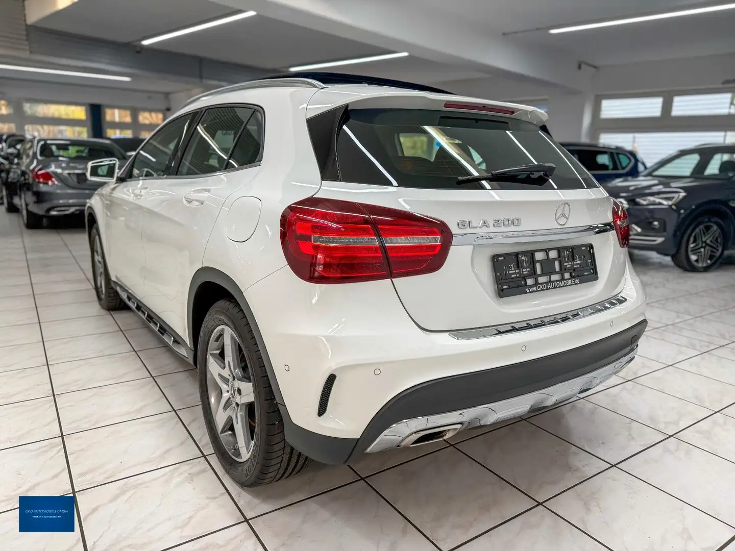 Mercedes-Benz GLA 200 *AMG-Line*Pano*360Cam*Memry Blanc - 2