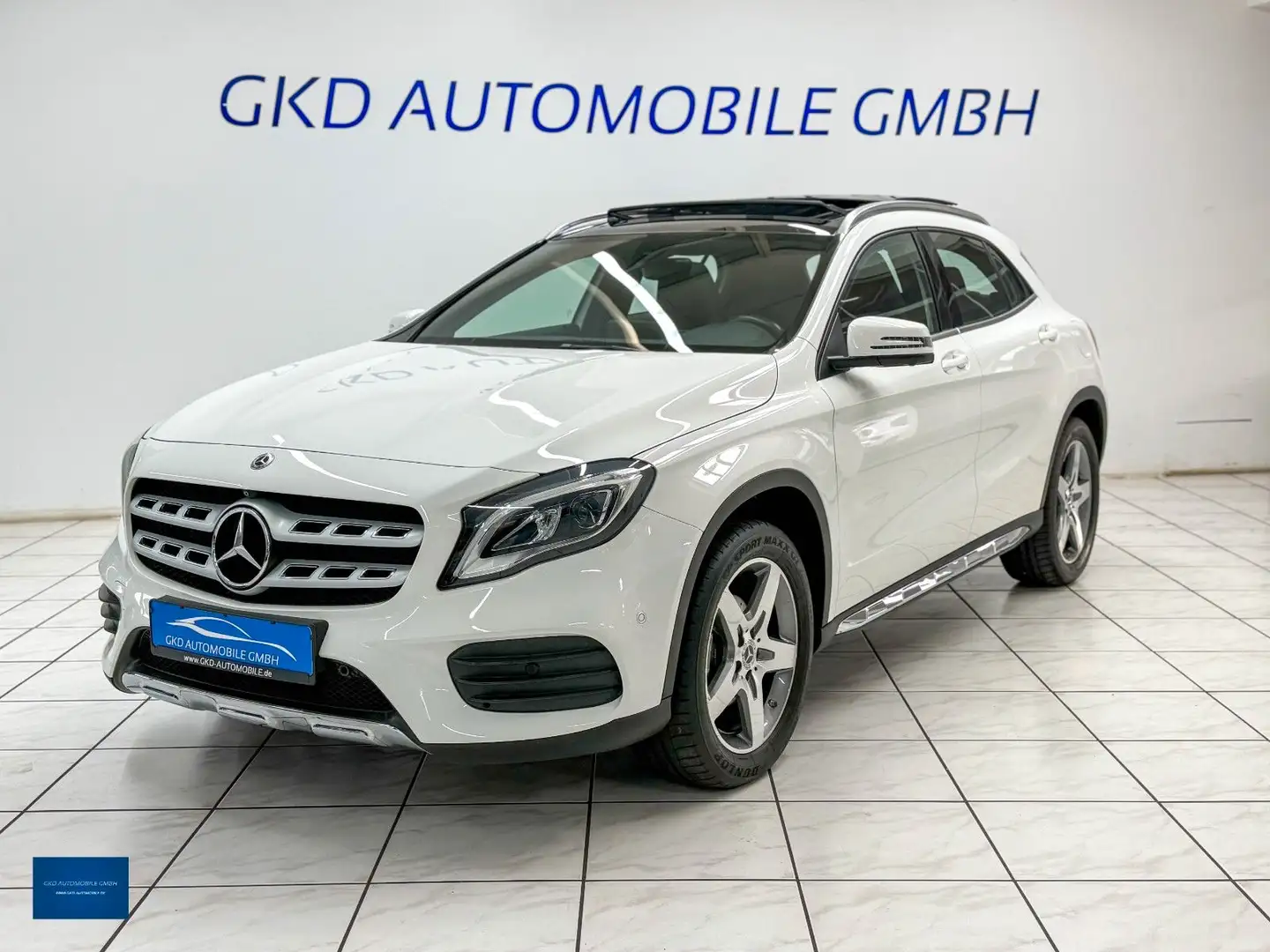 Mercedes-Benz GLA 200 *AMG-Line*Pano*360Cam*Memry Blanc - 1