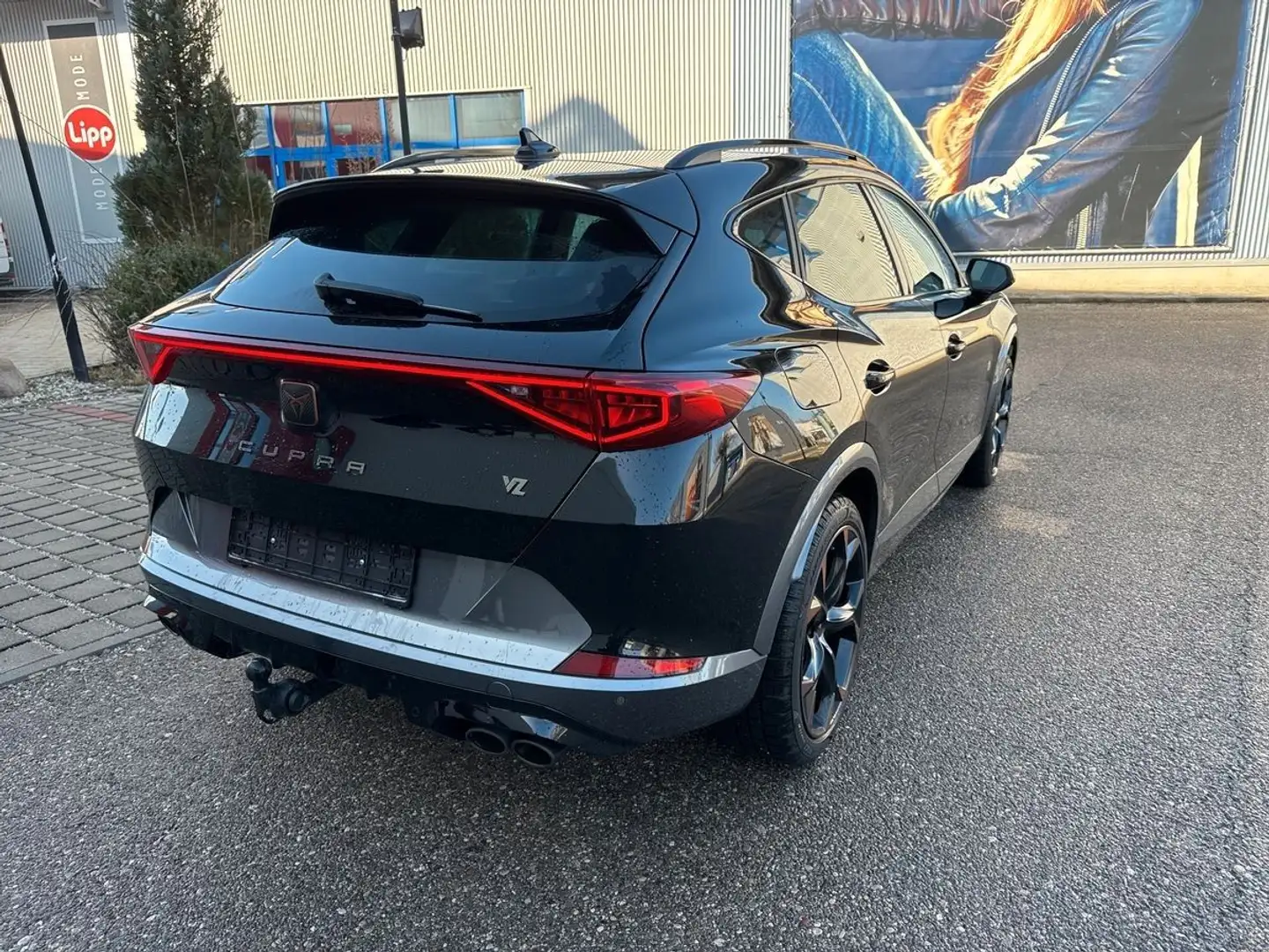 CUPRA Formentor 2.0 TSI VZ 4Drive Schwarz - 2
