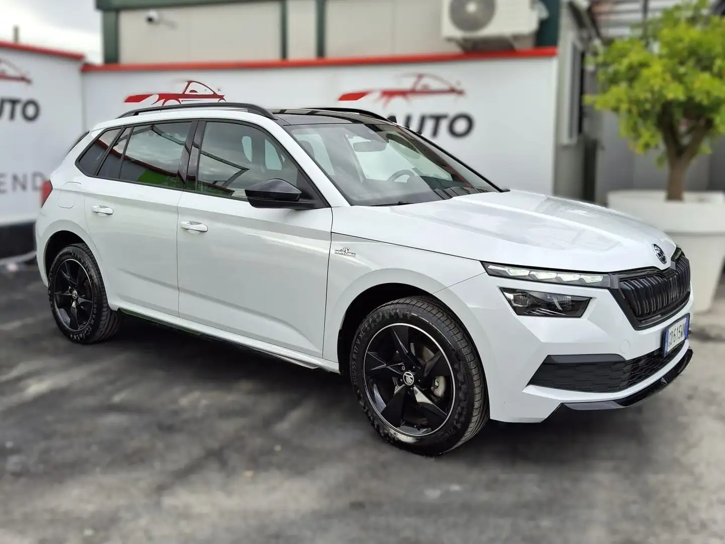 Skoda Kamiq Kamiq 2019 1.0 g-tec Monte Carlo 90cv Blanc - 1
