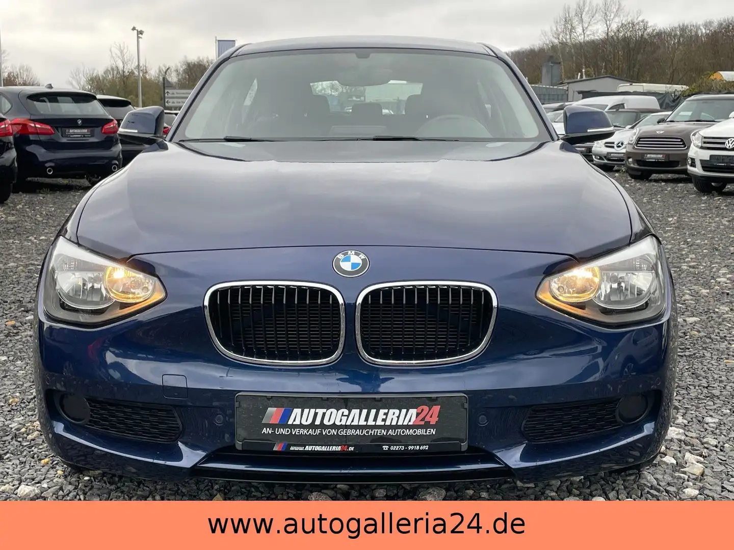 BMW 116 i 5-Türer Aut. Klima SHZ PDC SCHECKHEFT SPORT Niebieski - 2