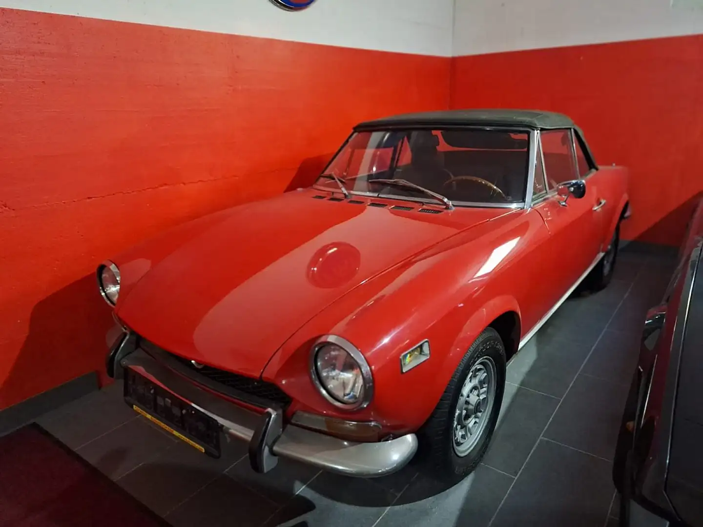 Fiat 124 Spider 1600 Typ 123BS1 Kırmızı - 2