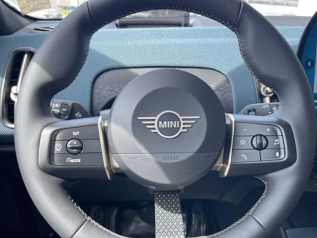 MINI Countryman снимка MINI Countryman