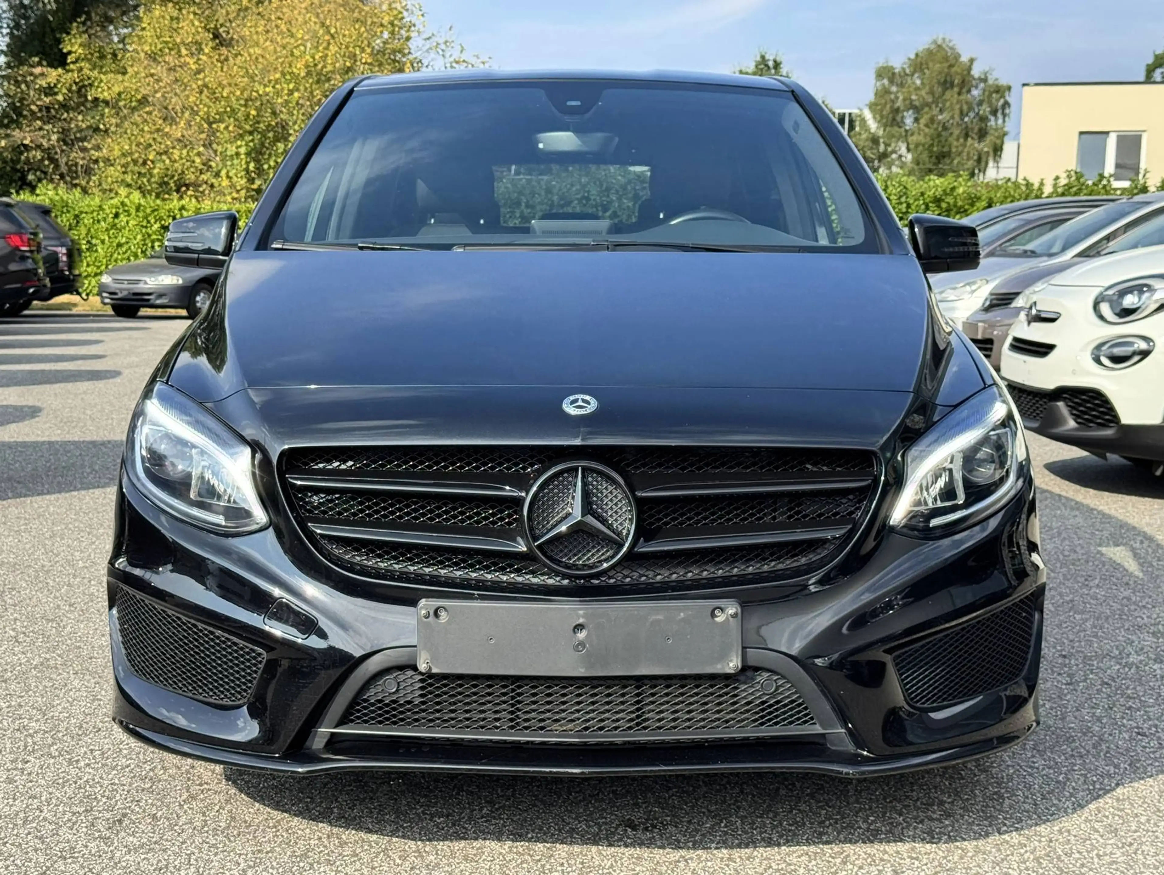 Mercedes-Benz B 200 AMG LINE / BLACK PACK / NAVIGATIE / CAMERA / PDC / WAARBORG — photo 2