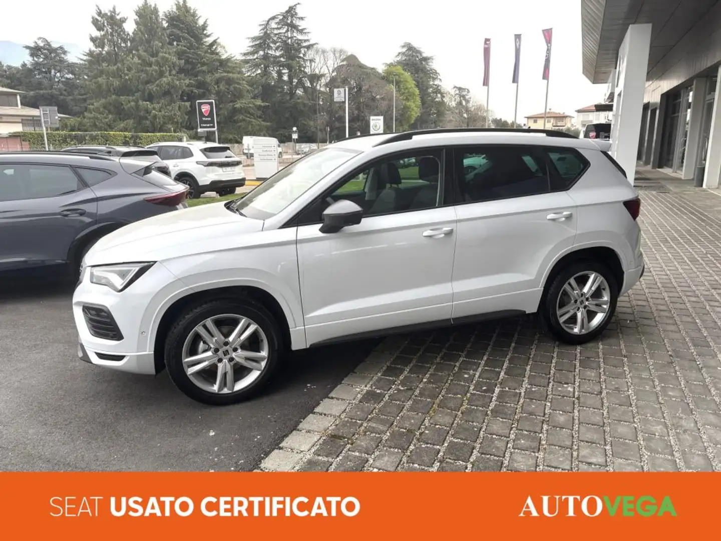 SEAT Ateca 1.0 tsi fr 115cv Bianco - 2