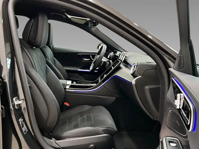 Mercedes-Benz C Class view 12