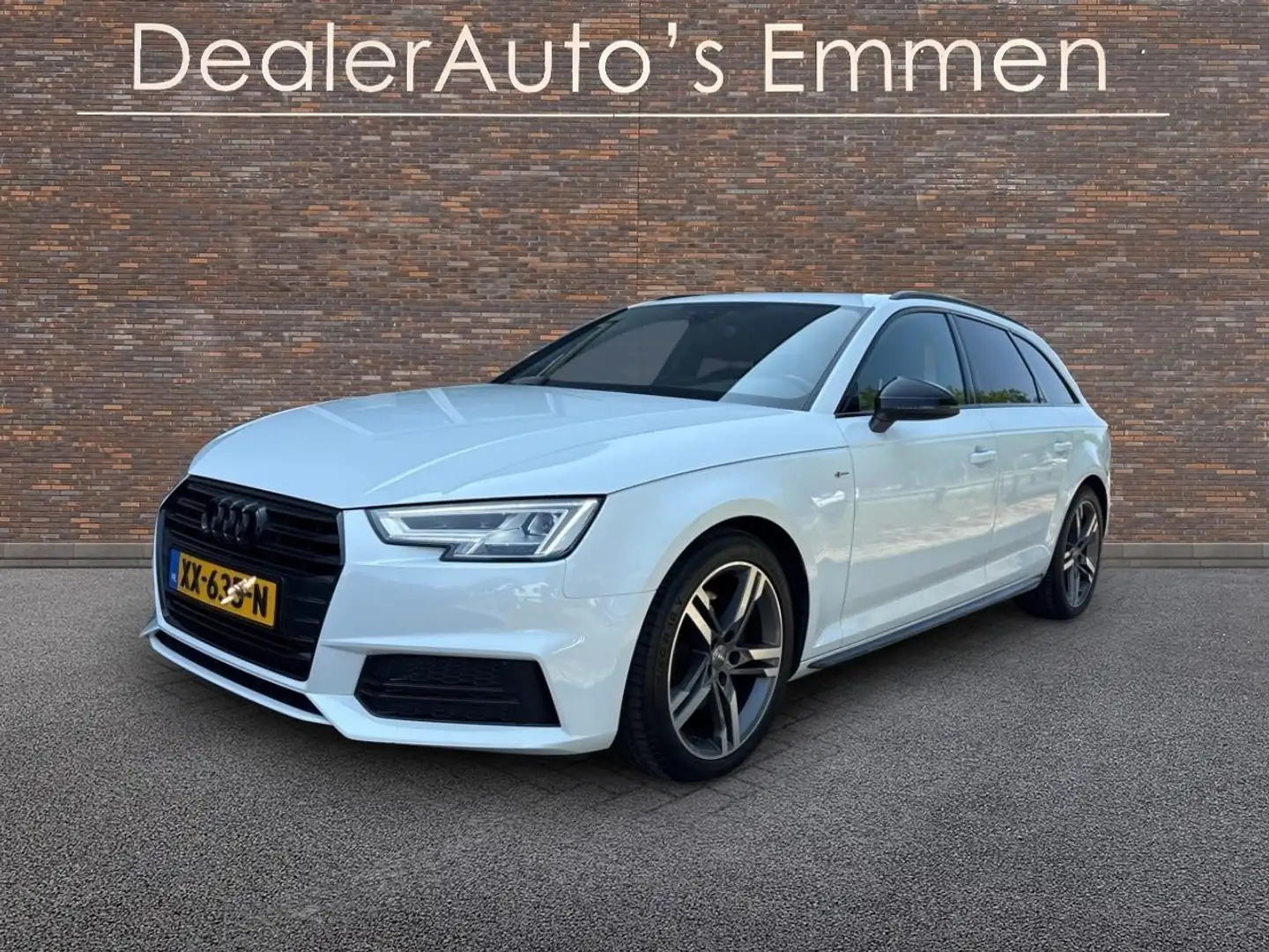 Audi A4 Avant 2.0 TFSI Sport S line black edition Wit - 2