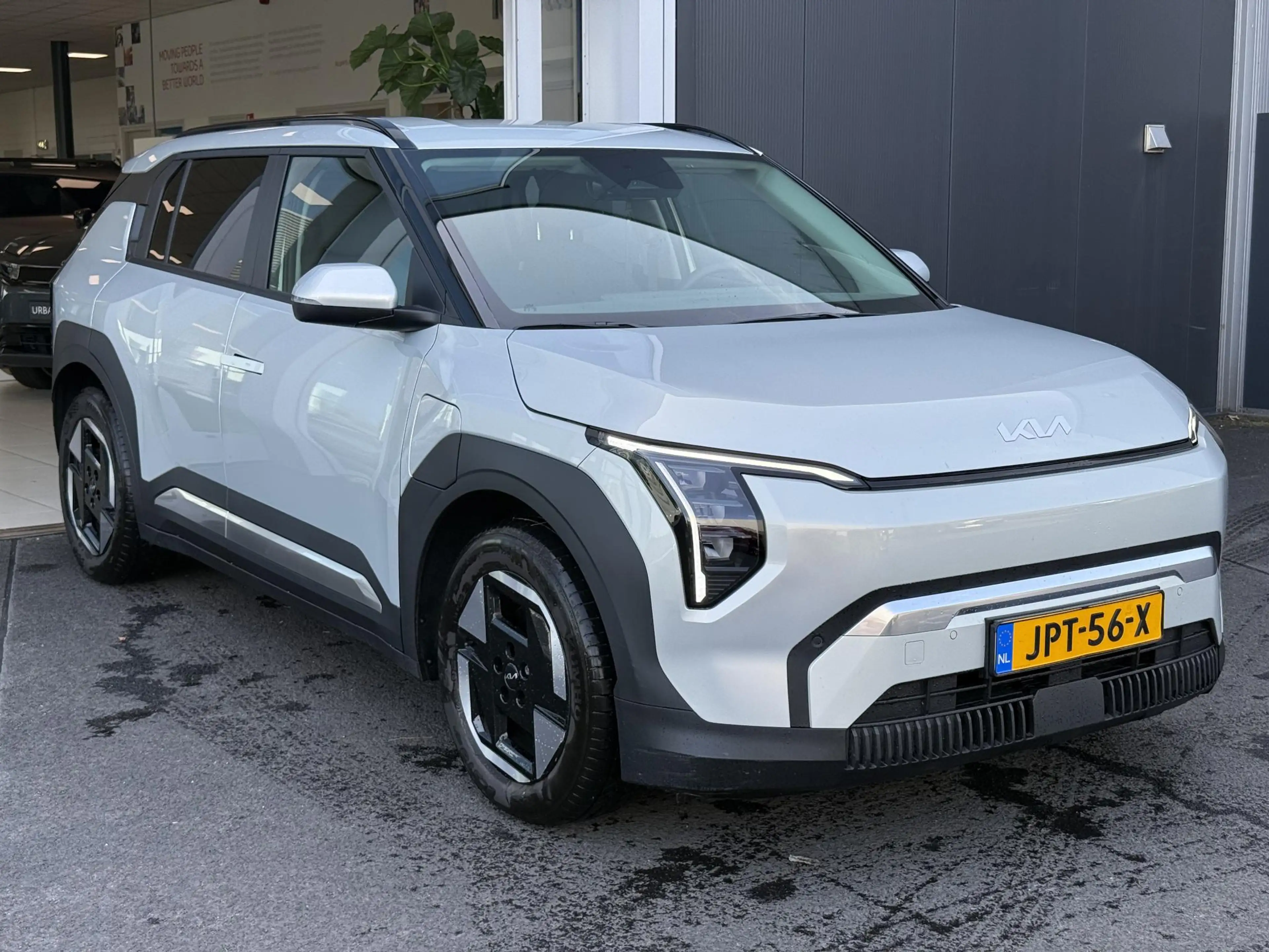 Kia EV3 Plus 81.4 kWh | Dodehoekdetectie| Stoel/stuurverwa — photo 3