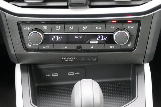 Seat Arona view 13