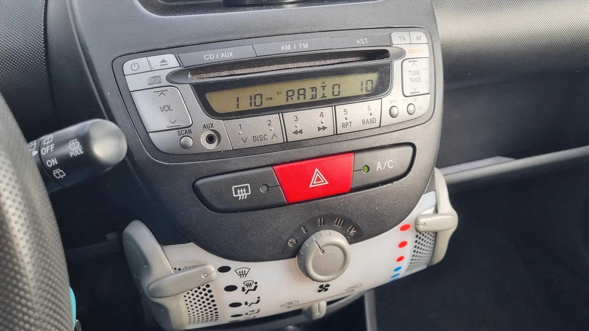 Toyota Aygo 1.0 VVT-i 5drs Comfort Airco/ Nieuwe APK Gris - 2