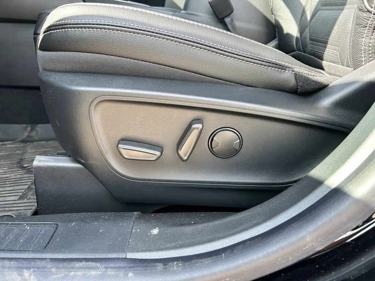 Ford Escape снимка Ford Escape