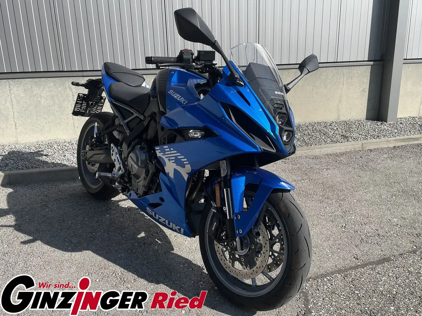 Suzuki GSX 8R - 1