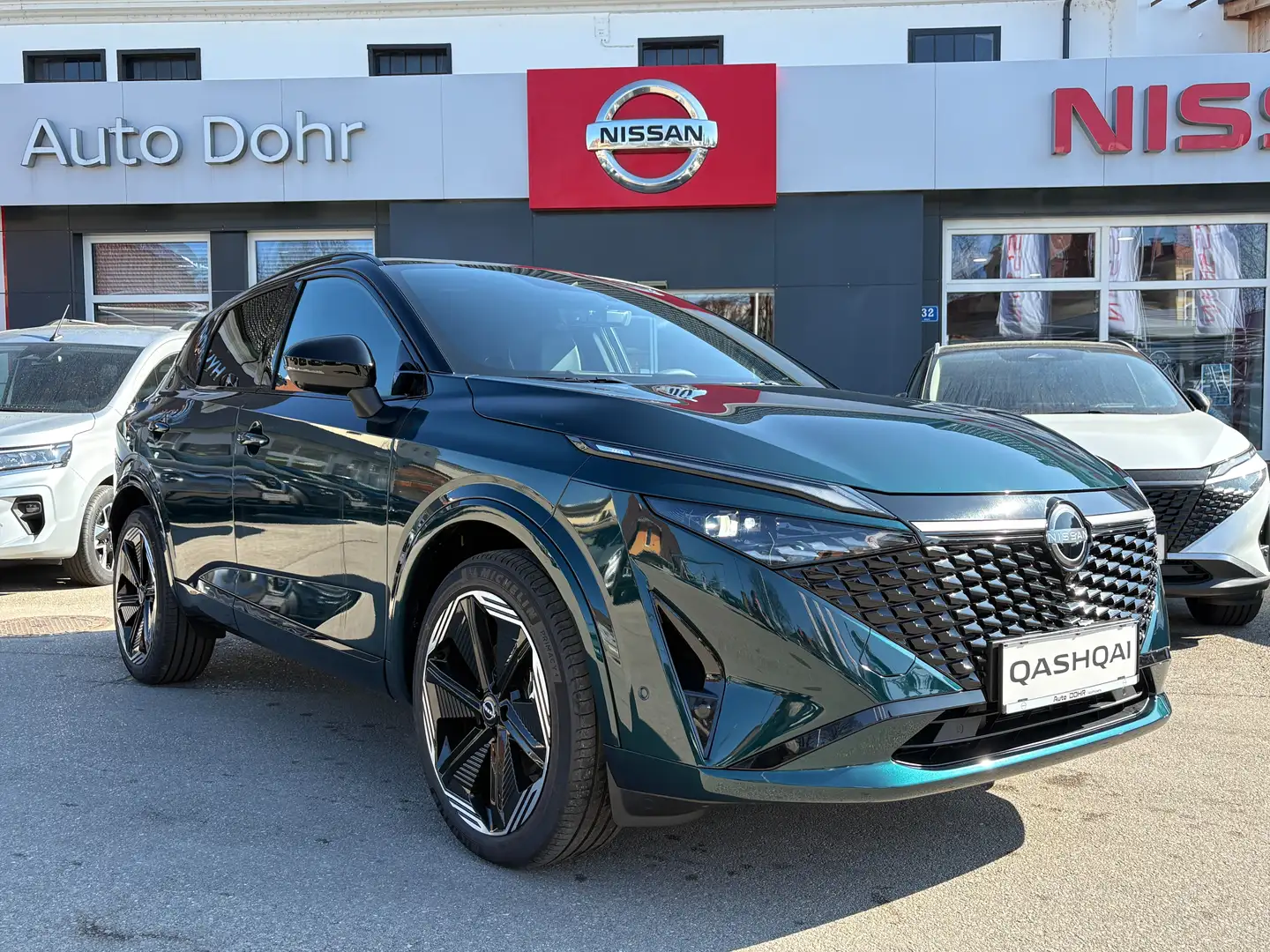 Nissan Qashqai Qashqai 1,3 DIG-T MHEV 4x4 N-Design+ Xtronic Grün - 2