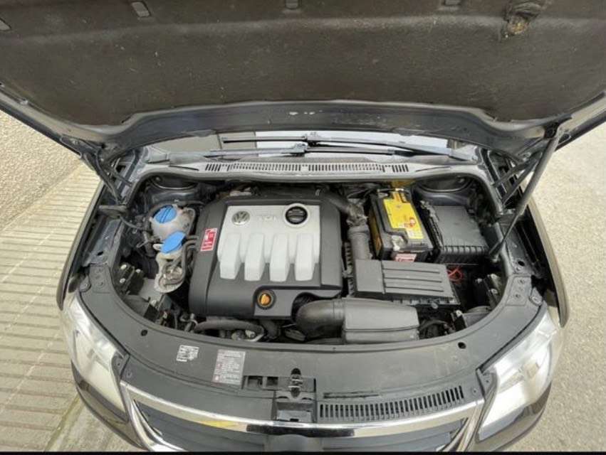 Volkswagen Touran 1.9TDI Edition 105 - foto 1