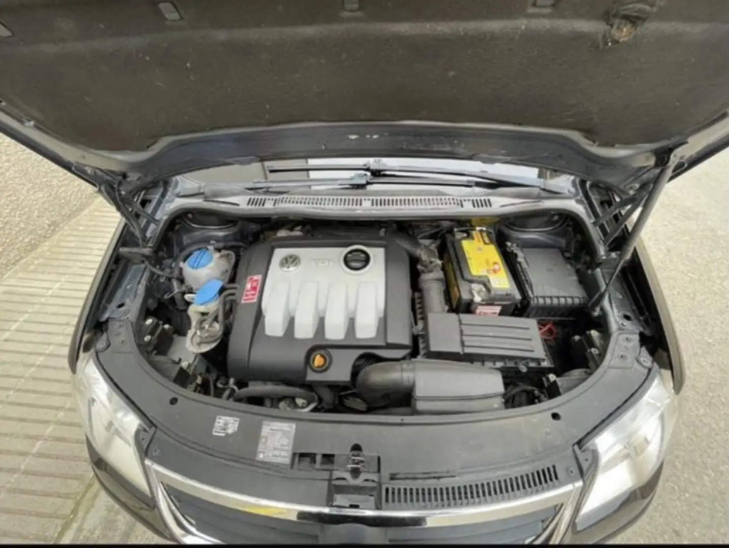 Volkswagen Touran 1.9TDI Edition 105 - 1