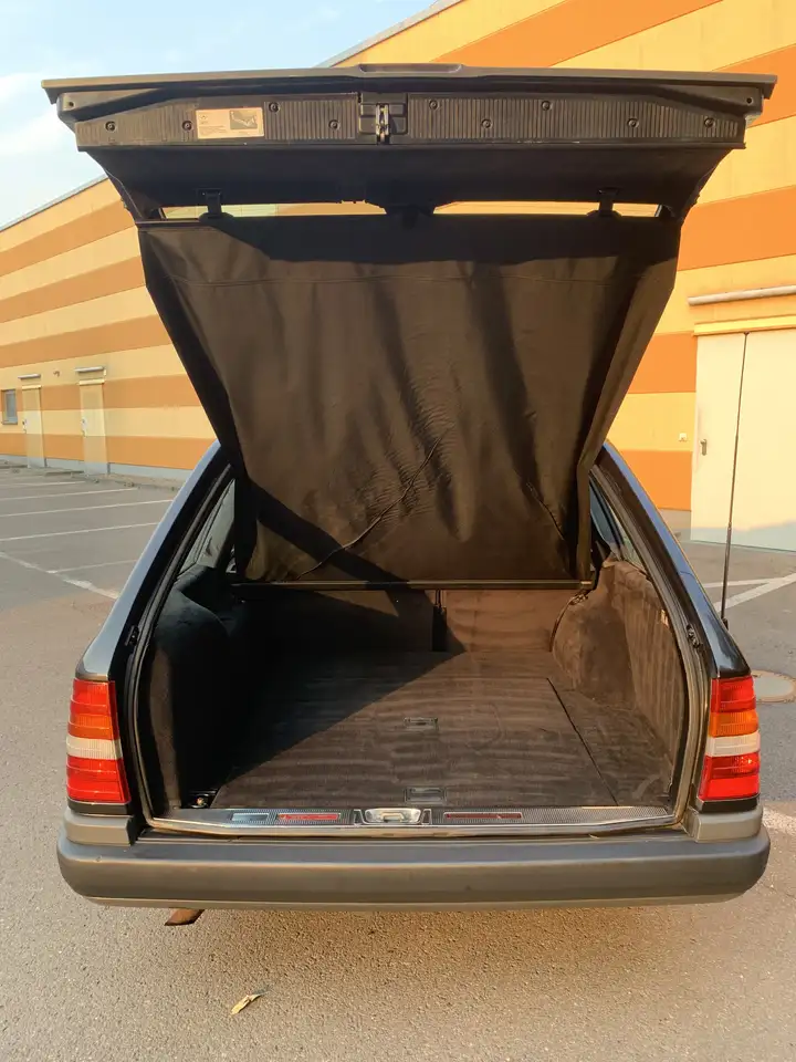 Mercedes-Benz E 230 E-Klasse TE, foto 8