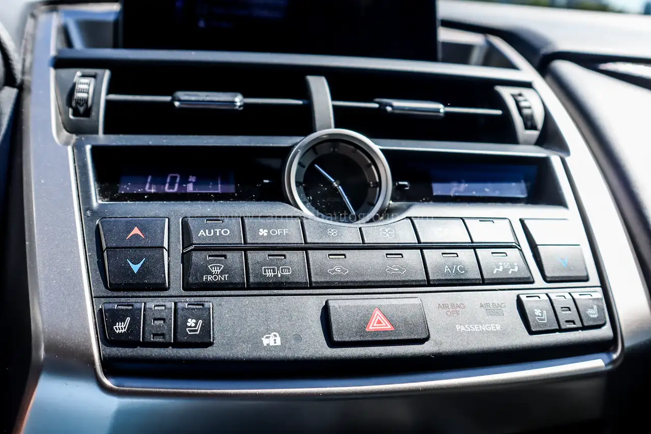 Lexus NX fotografie Lexus NX