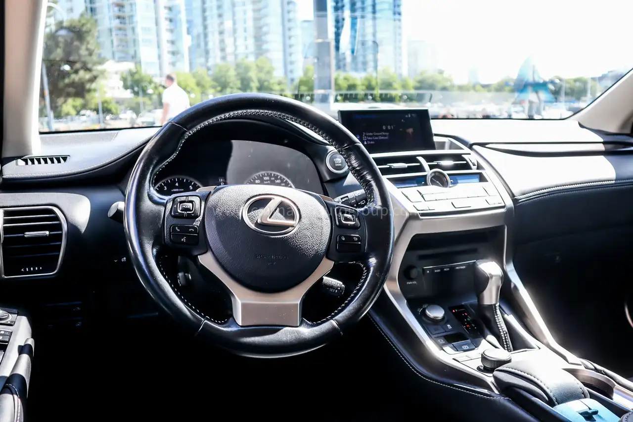 Lexus NX fotografie Lexus NX