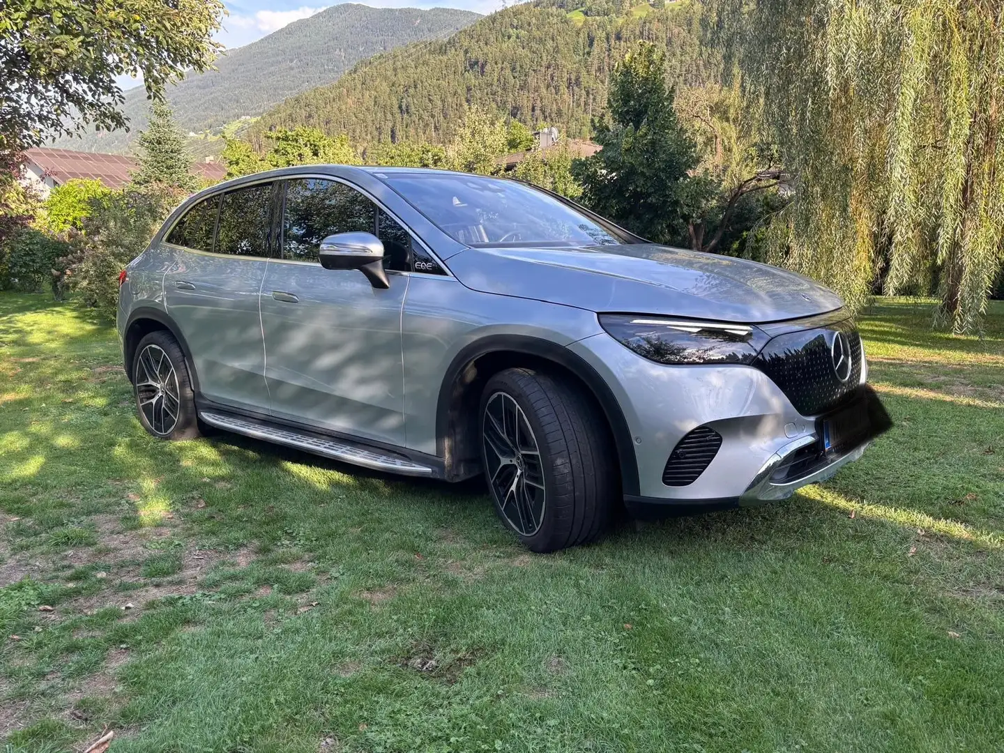 Mercedes-Benz EQE 500 4MATIC Grau - 1