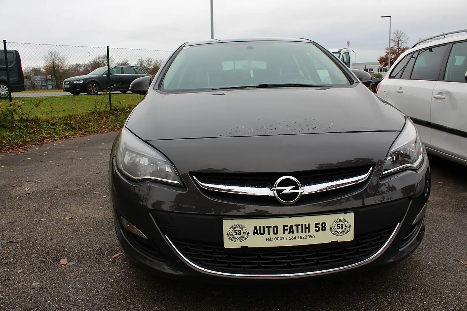 Opel Astra 1,4 Turbo Ecotec Edition Aut. Gris - 2