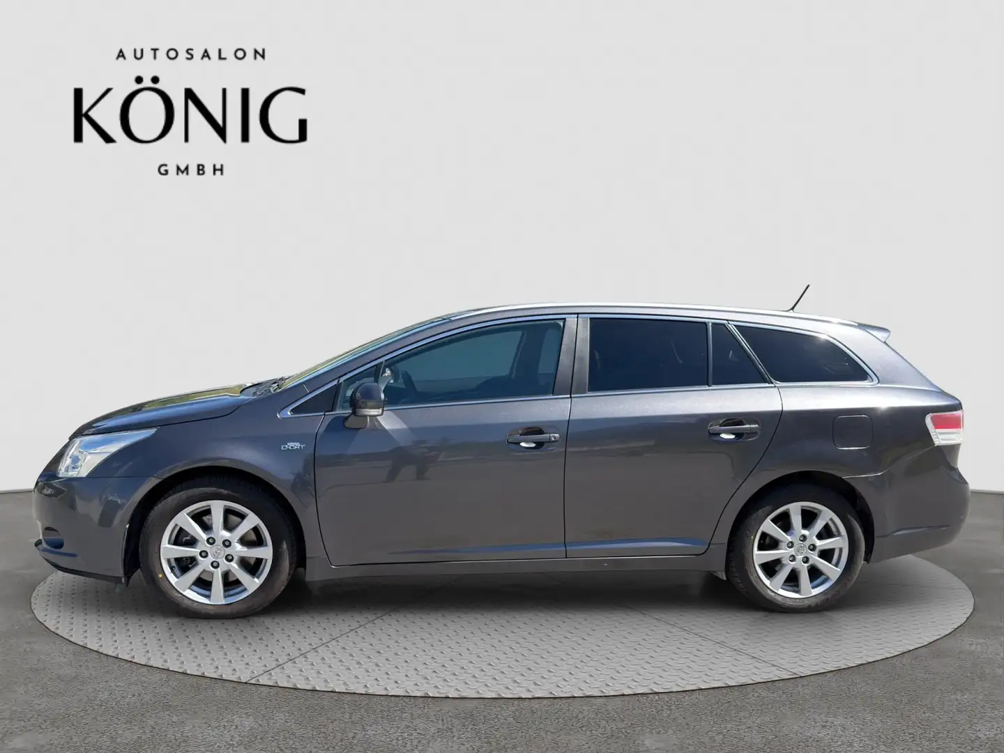 Toyota Avensis Sol Grau - 2