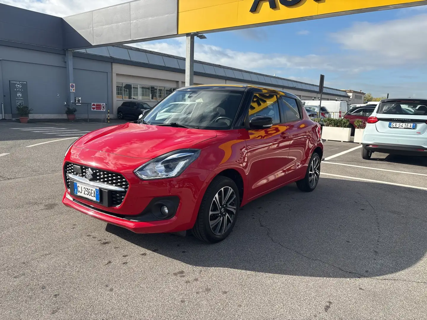 Suzuki Swift Swift 1.2 Hybrid 4WD AllGrip Top Rouge - 1