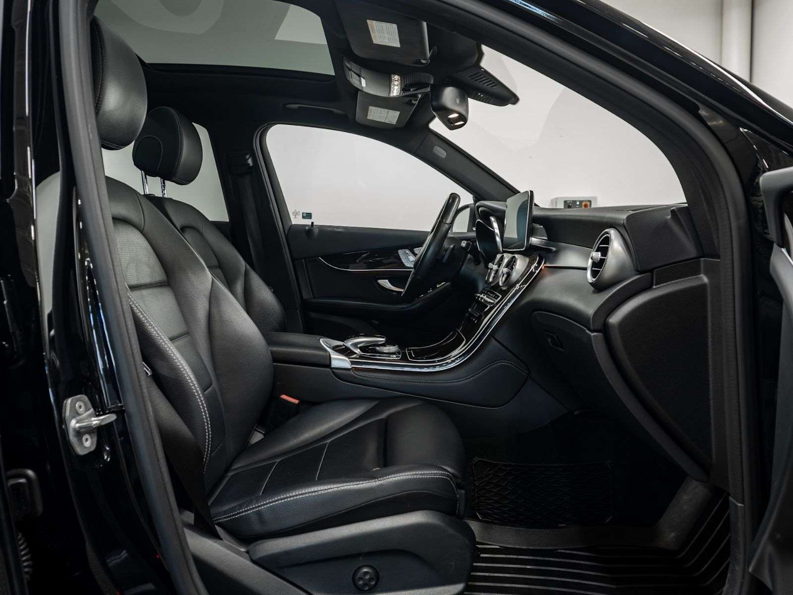 2018 Mercedes-Benz GLC GLC 300 — снимка 1