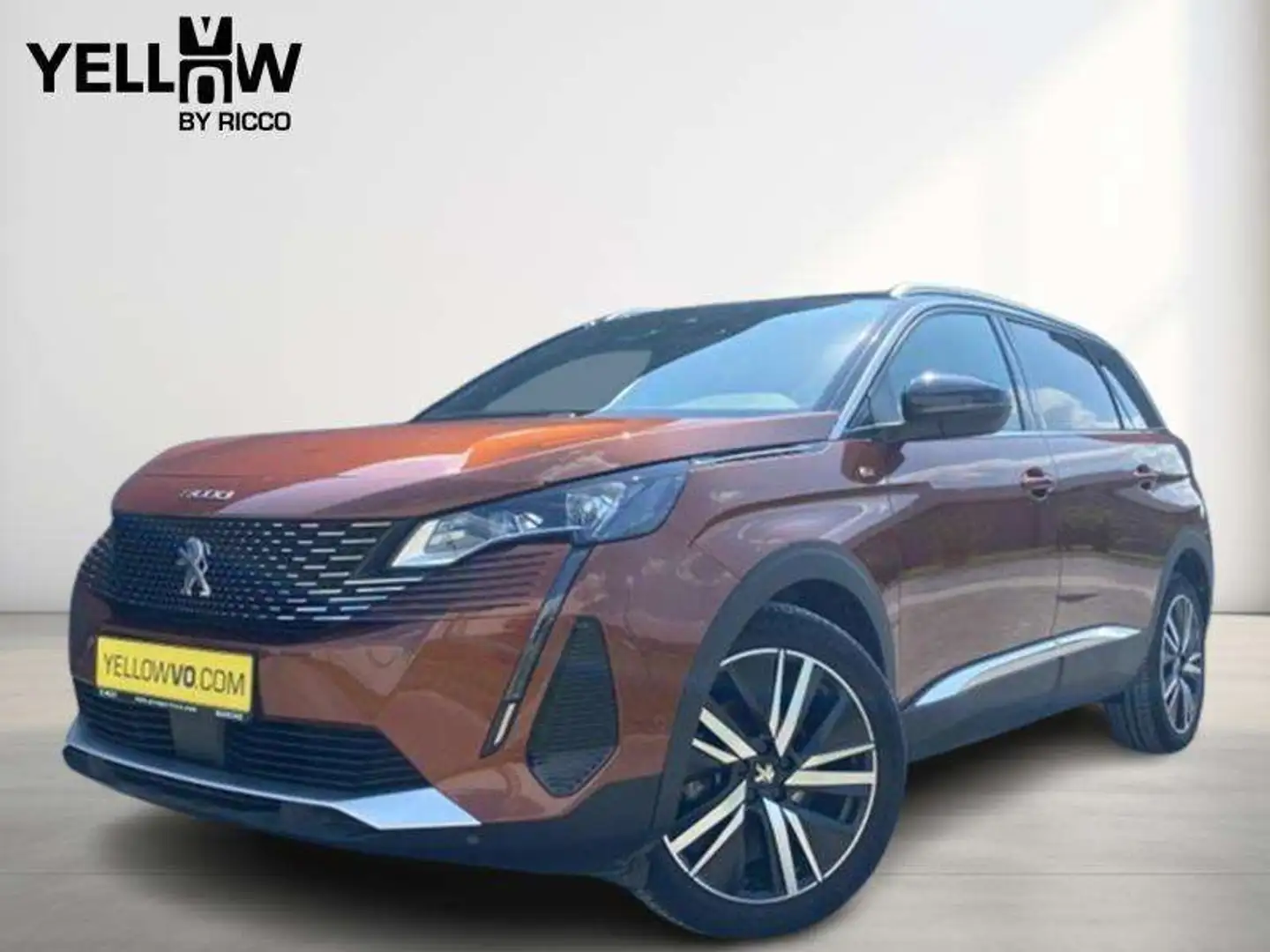 Peugeot 5008 GT / EAT8 / 7 Places / 1.5 Blu Braun - 1