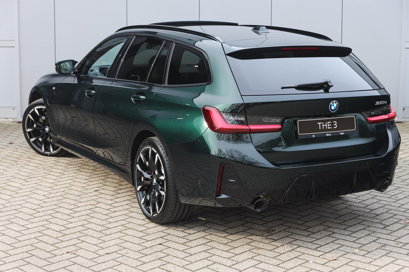 BMW 330 3 Serie Touring 330e M Sport Automaat / Panoramada — photo 2