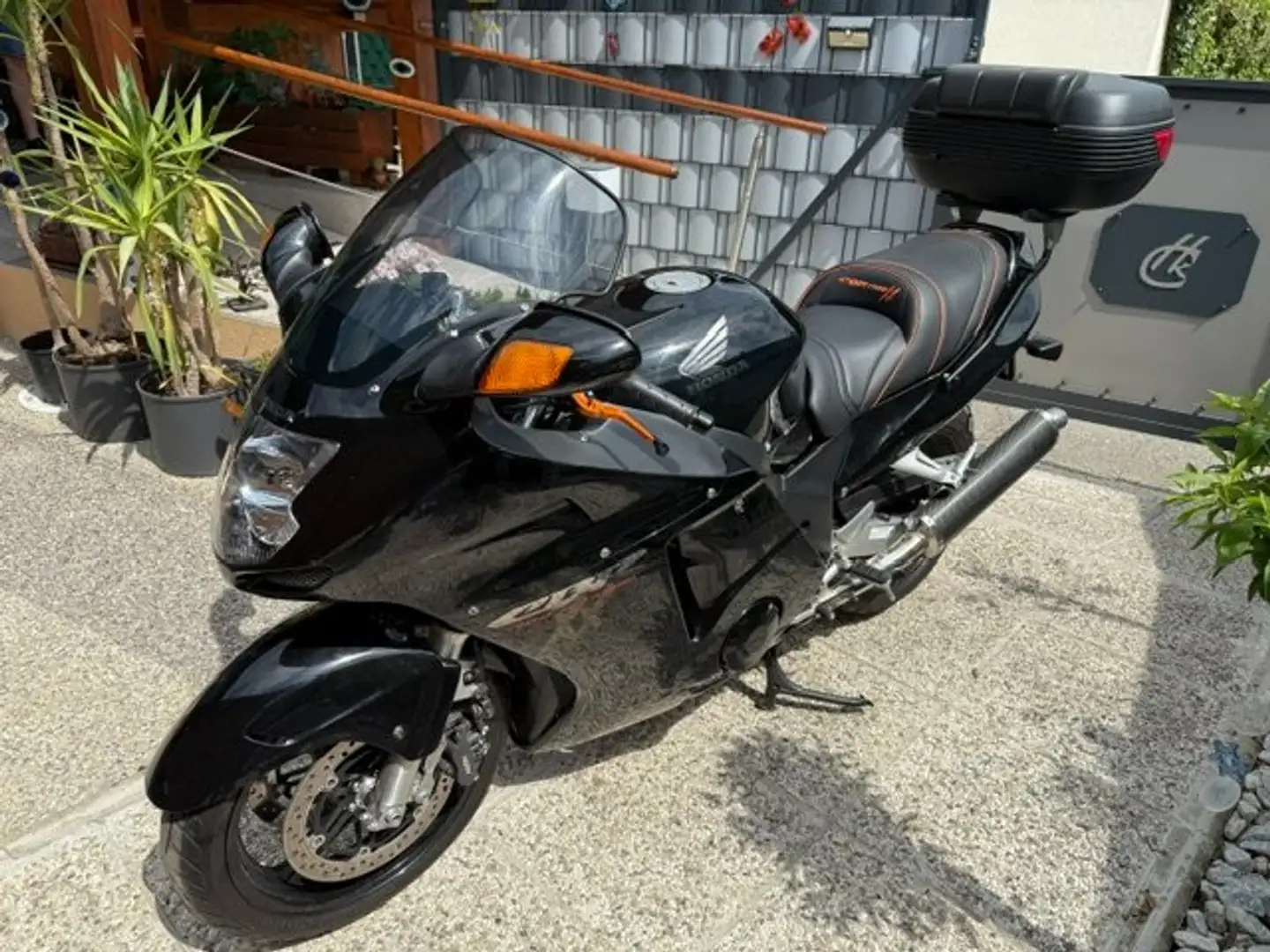 Honda CBR 1100 Schwarz - 2