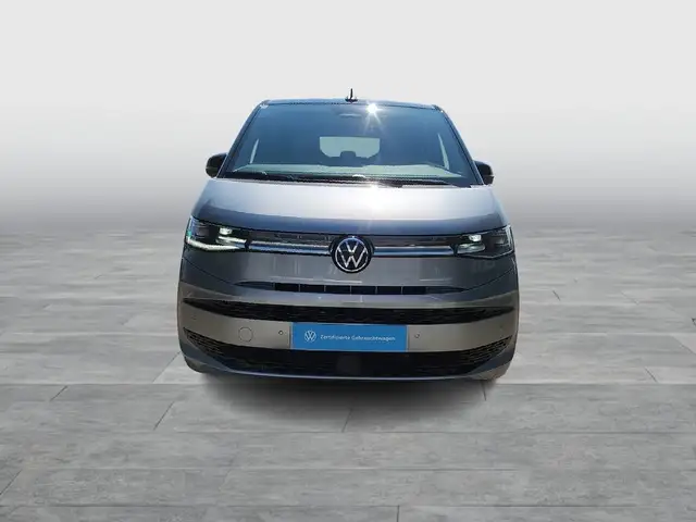 Volkswagen Multivan view 2