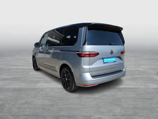 Volkswagen Multivan view 4
