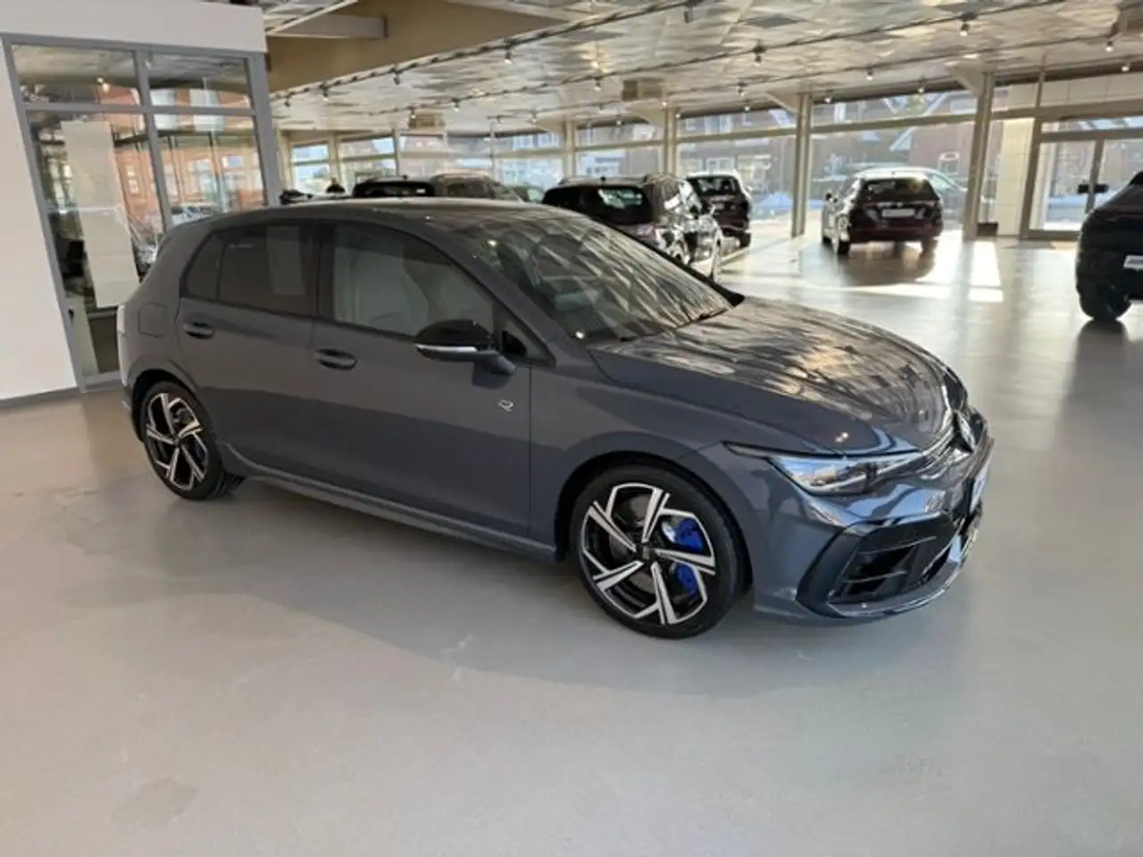 Volkswagen Golf R 2.0 TSI 4Motion | DCC | Matrix | ACC 4