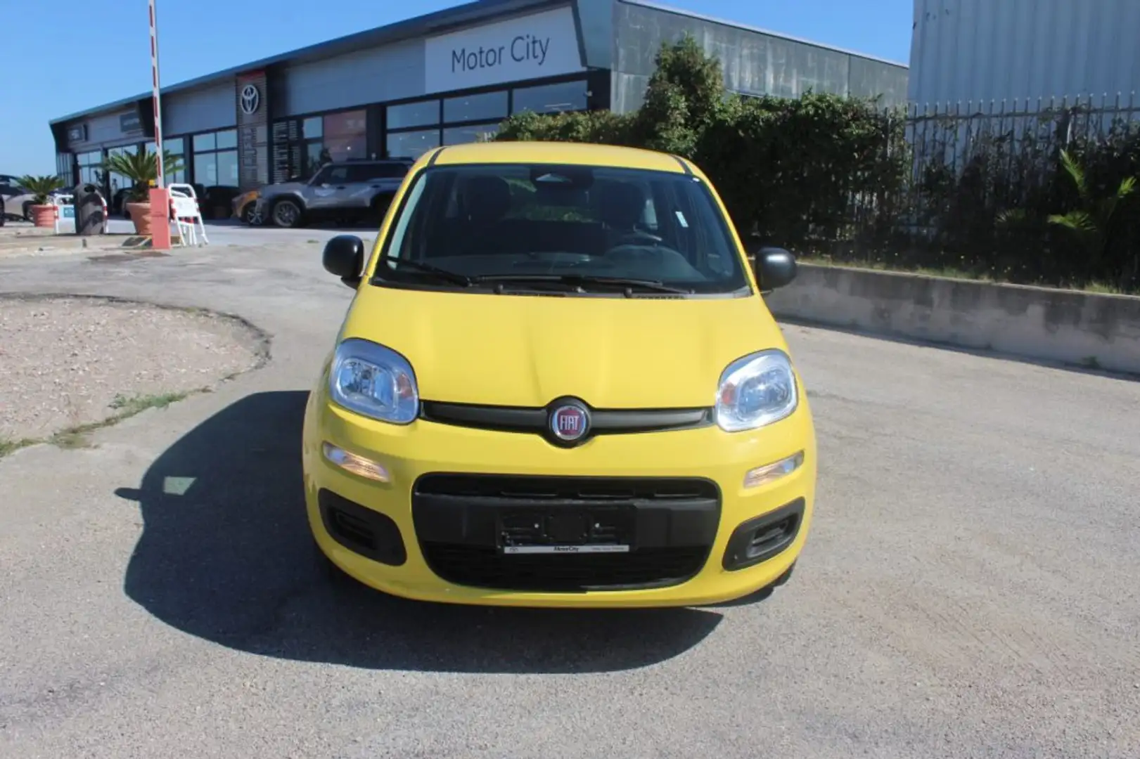 Fiat Panda 1.0 FireFly S&S Hybrid Giallo - 2