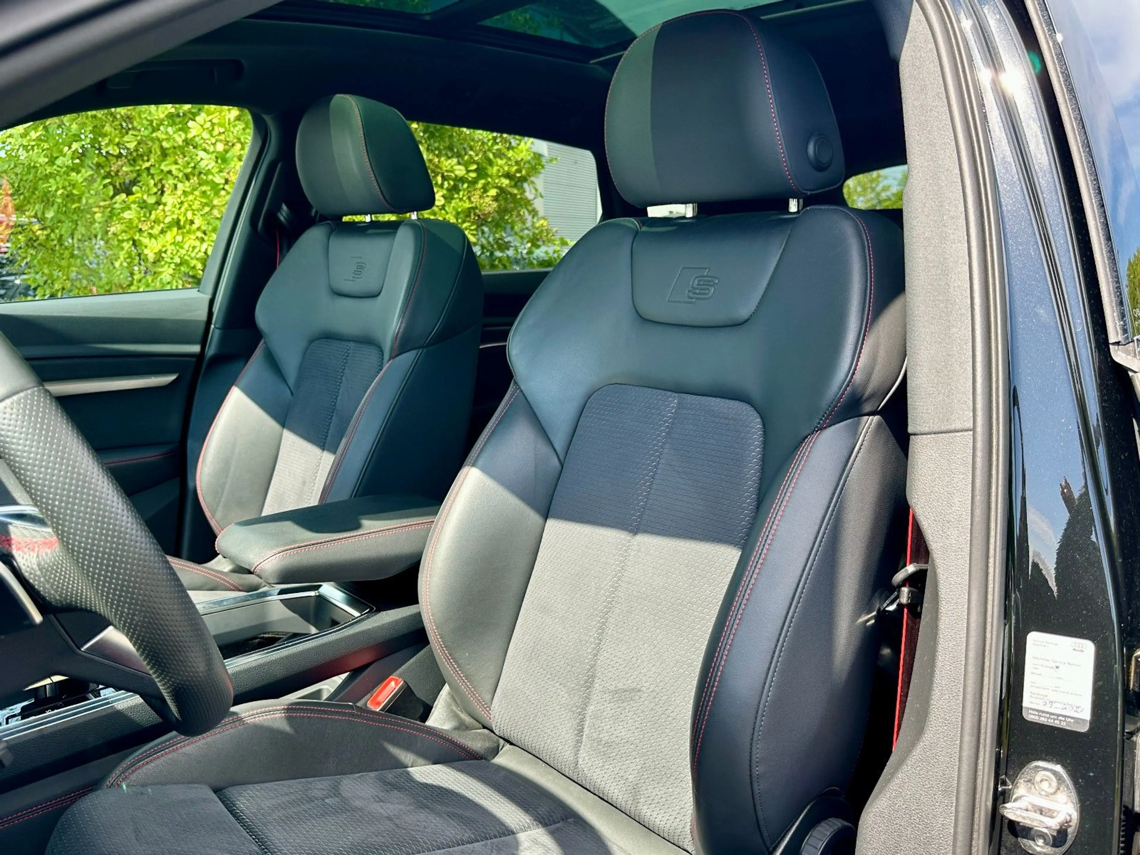 Audi Q8 e-tron 55 qu S LINE BLACK PANO B&O 360° LUFTF — photo 11