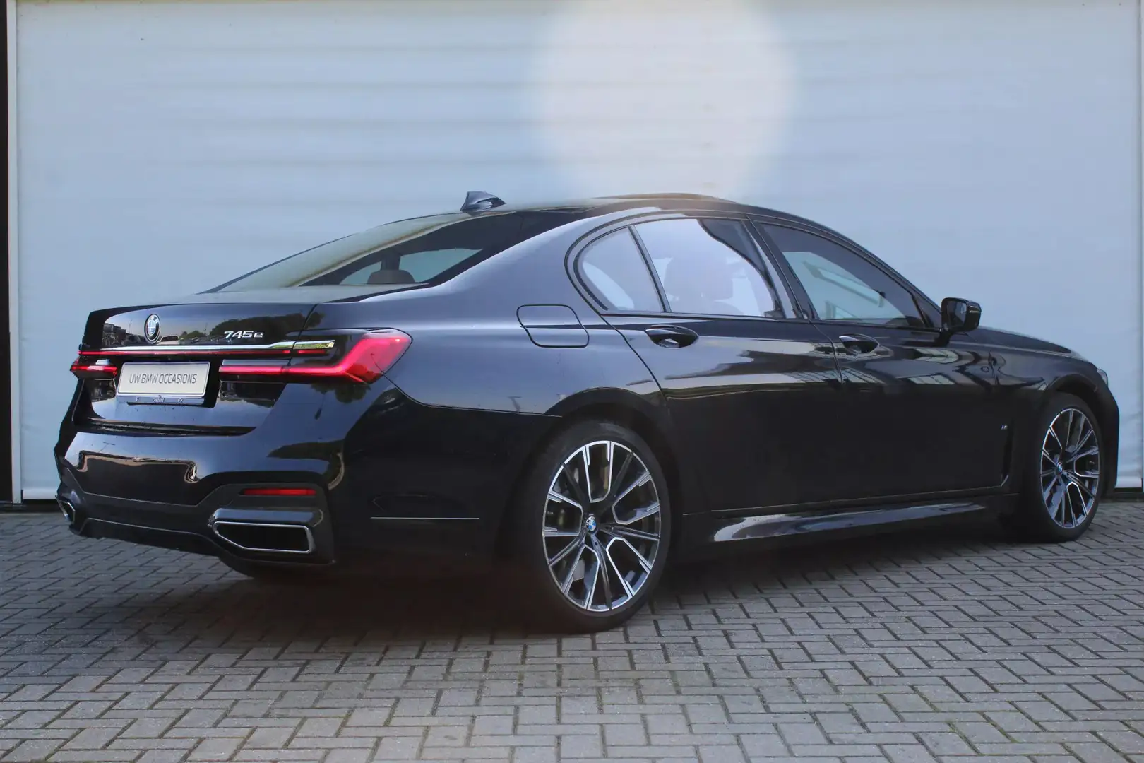 BMW 745 7 Serie 745e High Executive M Sport Automaat / Sch Black - 2
