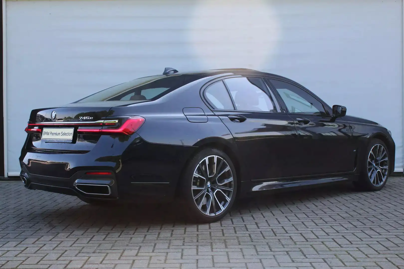 BMW 745 7 Serie 745e High Executive M Sport Automaat / Sch Černá - 2