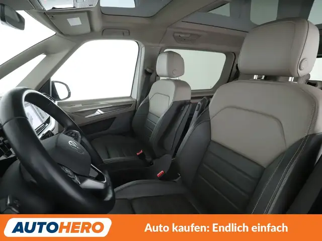 Volkswagen Multivan view 10