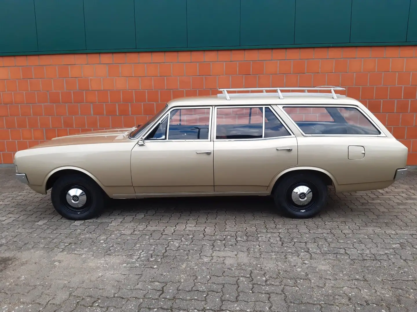 Opel Rekord C Caravan Gold - 1