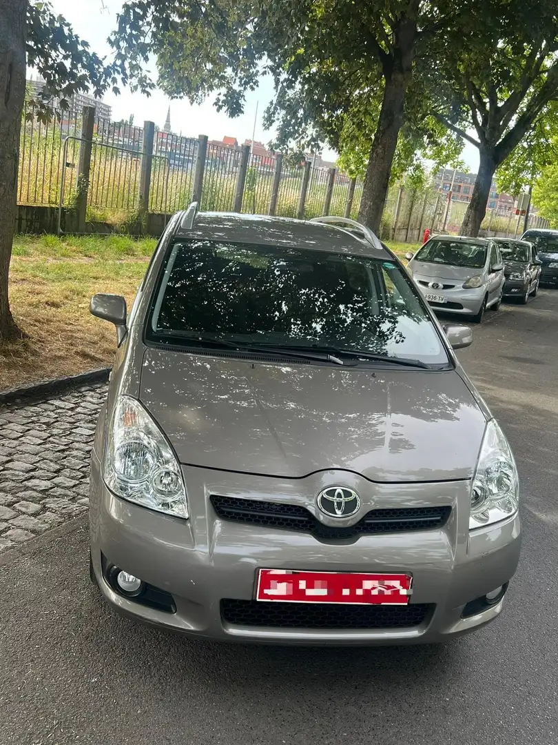 Toyota Corolla Verso 1.8 Luna Bronze - 1