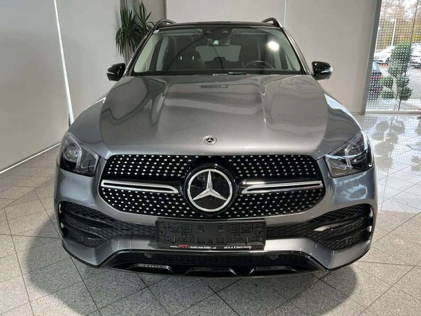 Mercedes-Benz GLE 350 e 4Matic Grau - 2