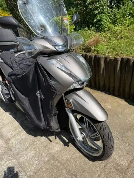Honda SH 350I - foto 6
