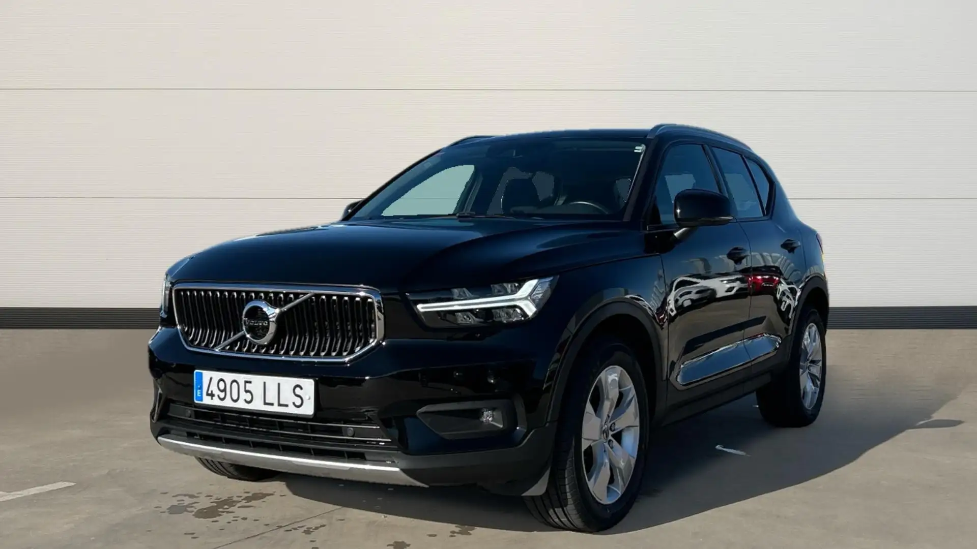 Volvo XC40 T3 Momentum Pro - 2