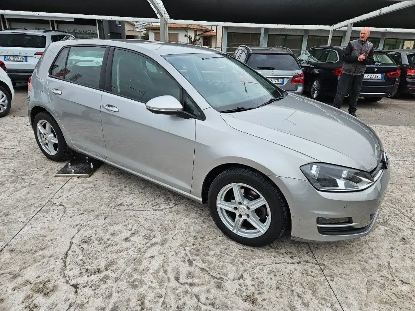 Volkswagen Golf 1.6 TDI Trendline BlueMotion Technology Grijs - 1